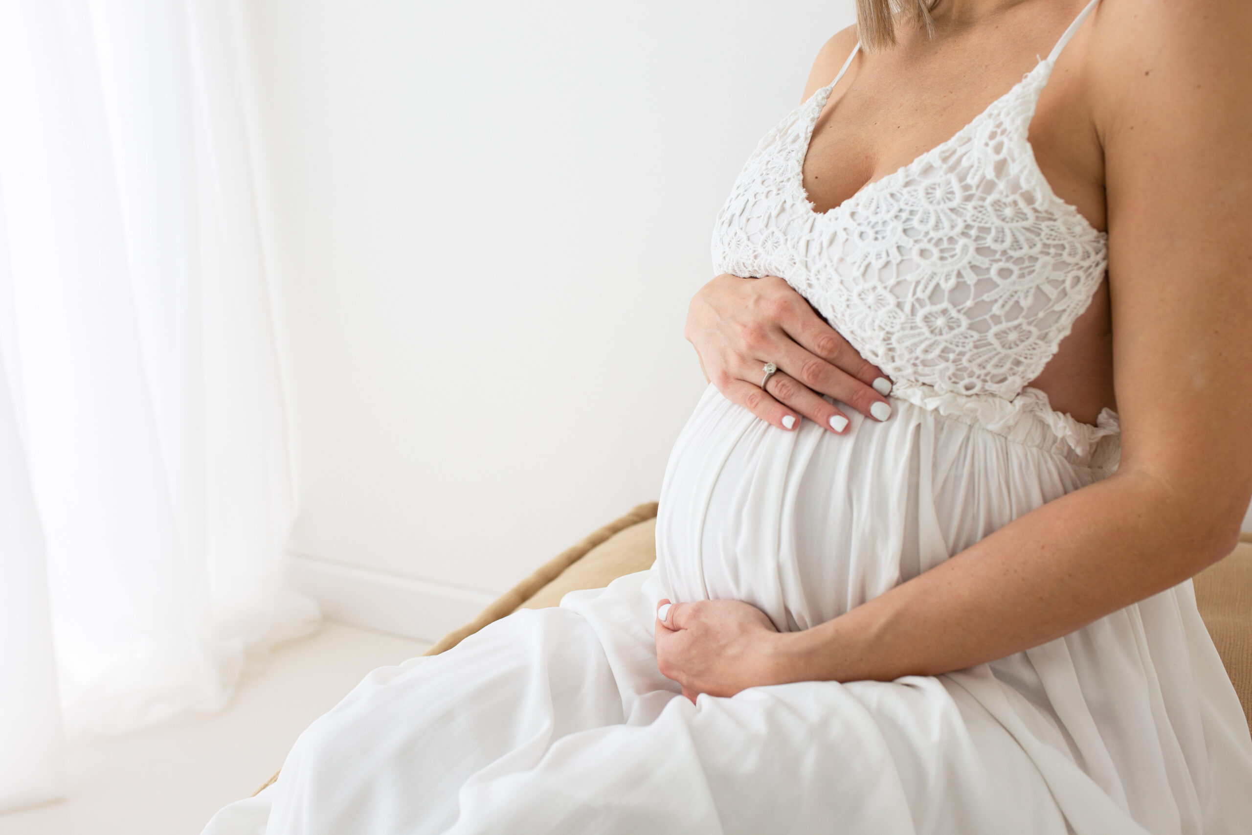 Pregnancy photoshoot in Surrey, Surrey maternity photographer